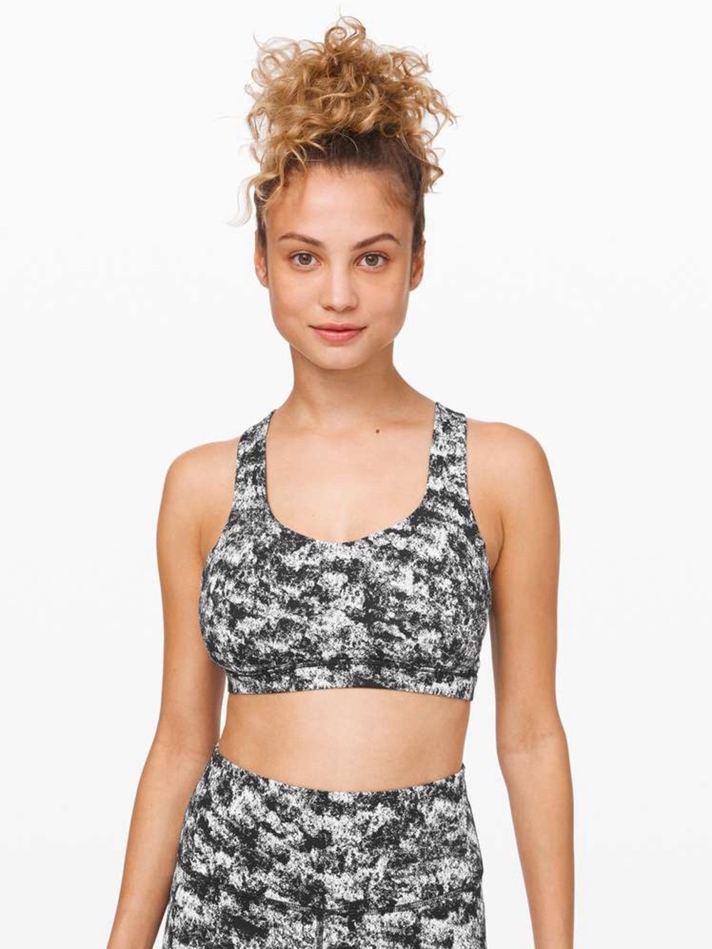 NWT Lululemon Free to Be Serene Bra